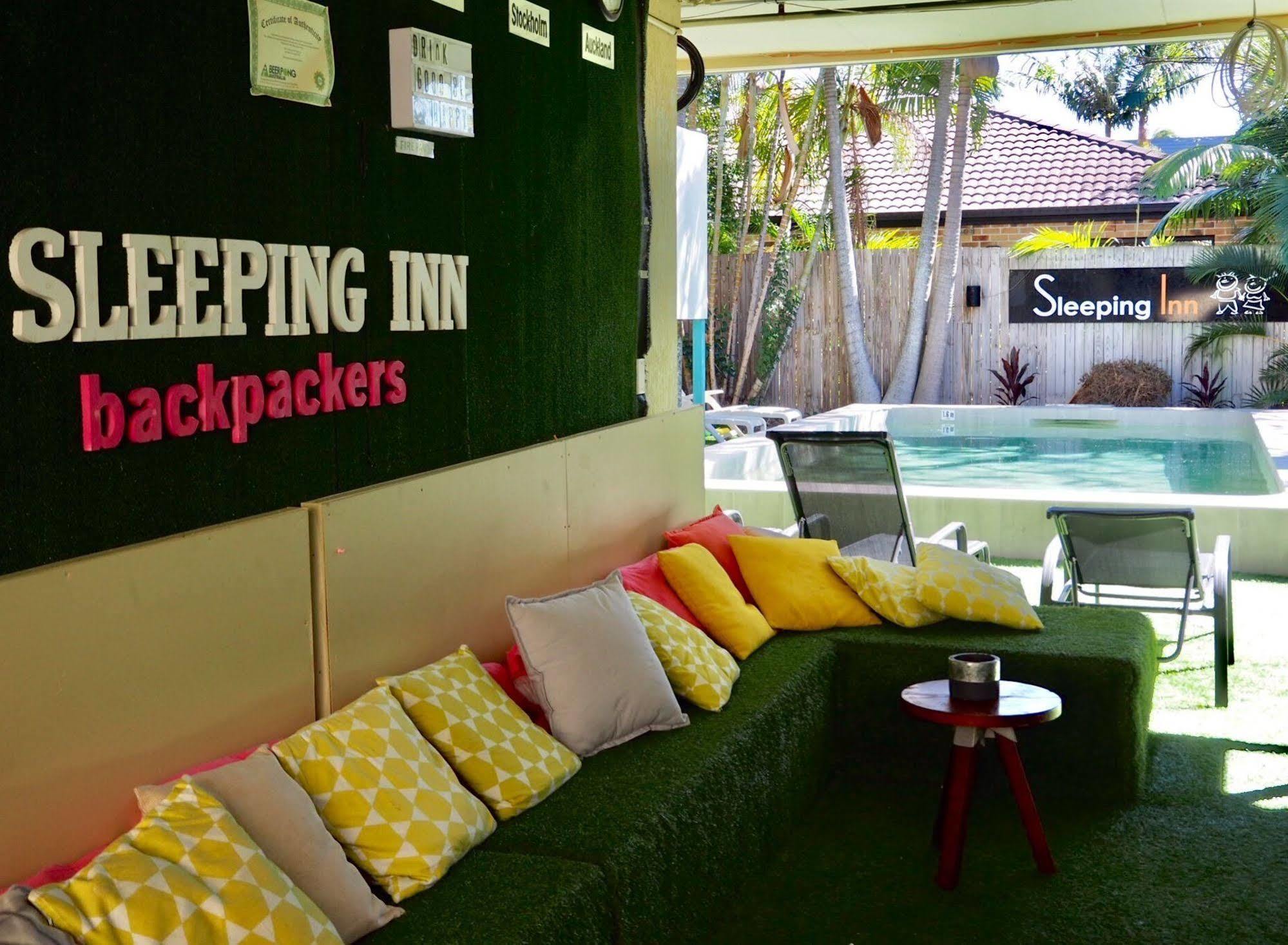 Sleeping Inn Backpackers Resort Gold Coast Exterior foto