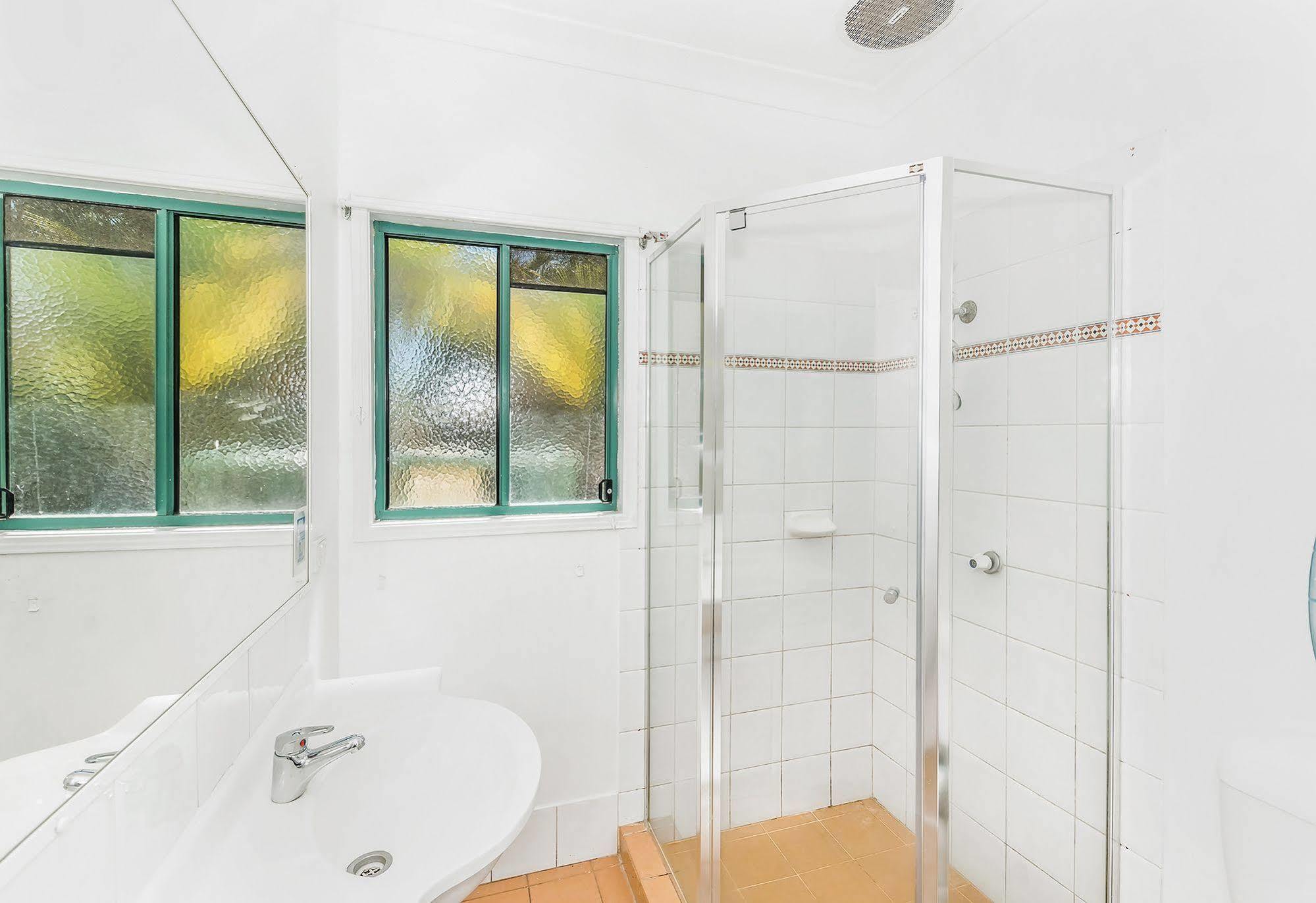 Sleeping Inn Backpackers Resort Gold Coast Exterior foto